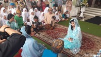 Acara dihadiri oleh kerabat dan keluarga terdekat Ardina Rasti. Foto: Febriyantino Nur Pratama