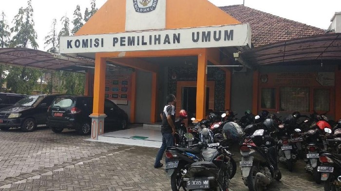 Panwas Lamongan Temukan Satu Partai Punya 2 SK