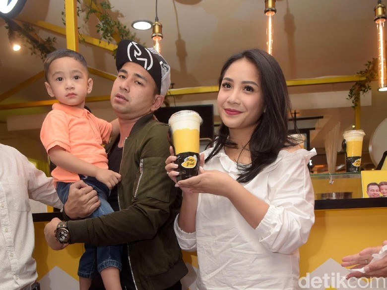 Raffi Ahmad-Nagita Slavina... Rafathar Sudah Ingin Punya Adik Nih! Raffi Ahmad-Nagita Slavina... Rafathar Sudah Ingin Punya Adik Nih!