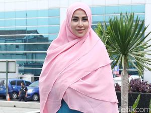 Dulu Diendorse, Cinta Penelope Senang Kini Cincin Nikah Beli
