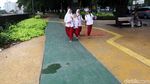 Unik, Halte Bus di Daan Mogot Ini Berbentuk Daun
