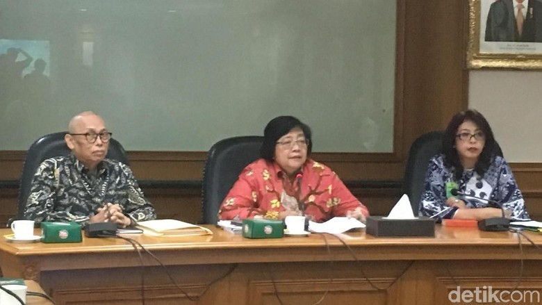 Menteri LHK Minta Kepala Daerah Laksanakan Tiga Bulan Bersih Sampah Menteri LHK Minta Kepala Daerah Laksanakan Tiga Bulan Bersih Sampah