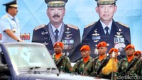 Marsekal Yuyu Sutisna menjadi KSAU menggantikan Marsekal Hadi Tjahjanto yang kini menjabat Panglima TNI.