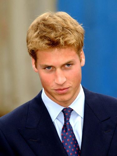 Penampilan Baru Pangeran William dengan Rambut Botak di Tengah 