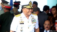 Laksamana Madya TNI Didit Ashaf pun terlihat dalam rombongan pejabat yang hadir.