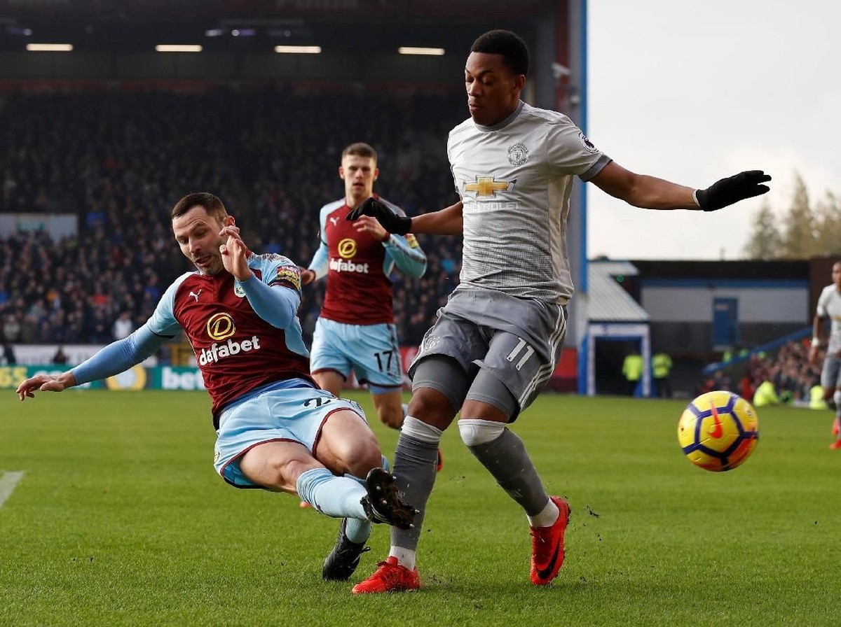 Manchester United ditahan Burnley di babak pertama (Foto: Phil Noble/Reuters)