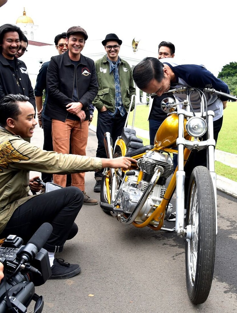 Motor Chopper Emas yang Dibeli Jokowi Produk Pertama 