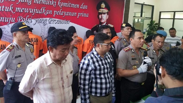 Polisi Tangkap 9 Remaja Saat Pesta Ganja Polisi Tangkap 9 Remaja Saat Pesta Ganja