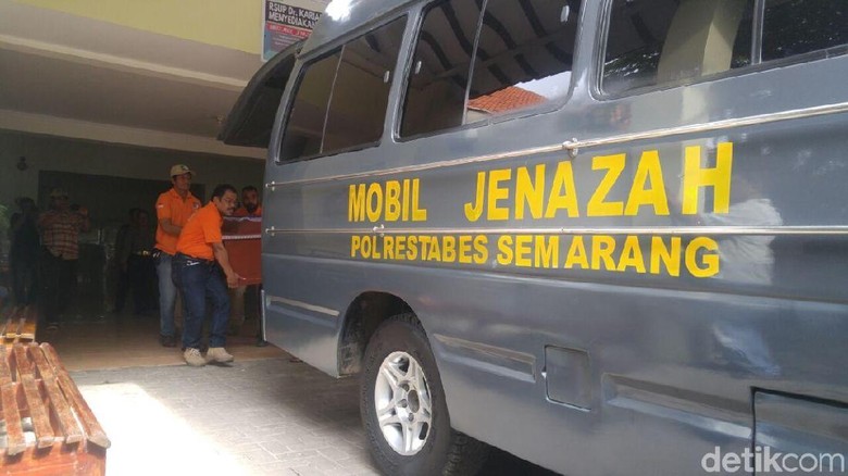 Polisi Selidiki Kegiatan Aiptu Samsul Huda Sebelum Tewas Penuh Luka Polisi Selidiki Kegiatan Aiptu Samsul Huda Sebelum Tewas Penuh Luka