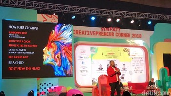 Sesi pertama acara ini menghadirkan Film Director Joko Anwar. Sutradara Pengabdi Setan ini berbagi kisah mewujudkan mimpinya. (Foto: detikINET/Adi Fida Rahman)