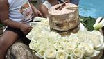 Mengintip 10 Kebersamaan Widi Mulia dan Keluarga Saat Menikmati Makanan Enak