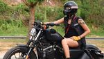 Bukan Cuma Jokowi, Artis Cantik ini Juga Bikers