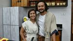 Mengintip 10 Kebersamaan Widi Mulia dan Keluarga Saat Menikmati Makanan Enak