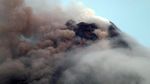 Penampakan Erupsi Gunung Mayon di Filipina dan Warga yang Mengungsi