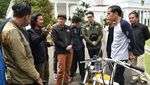 Ala Biker, Begini Gaya Jokowi Naik Motor