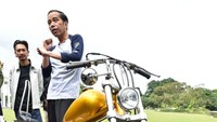  Sebelumnya, Jokowi telah membeli motor modifikasi bergaya chopper dengan basis mesin Royal Enfield Bullet 350. Foto: Rusman/ Biro Pers Setpres