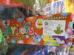 Kolektor Pertanyakan Kualitas Mainan SNI