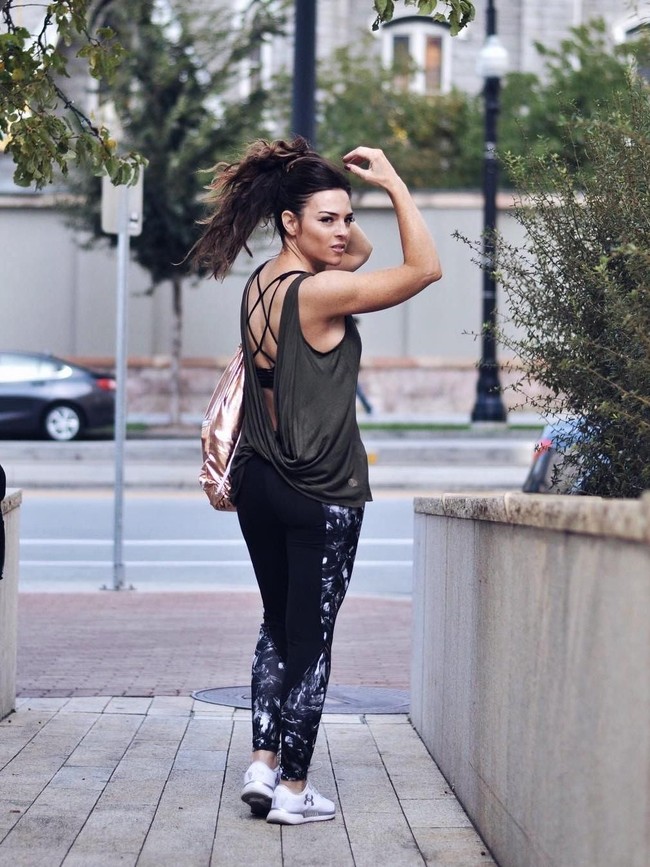 Setelah melahirkan anak terakhirnya pada 2013, Jessica merasa tak senang dengan sosoknya, memutuskan untuk memulai transformasi tubuh secara keseluruhan pada Februari 2017. (Foto: Instagram)