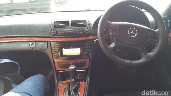 Jadi Sopir Mobil Mercy Harga Miring