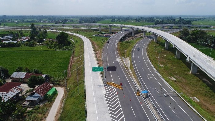 Tol Medan-Kualanamu-Tebing Tinggi seksi 1 dari Tanjung Morawa ke Perbarakan bakal tersambung Tol Belawan-Medan-Tanjung Morawa (Belmera) pada April 2018 mendatang.
