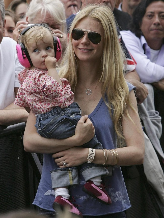 Apple Blythe Alison Martin, nama putri pertama aktris Gwyneth Paltrow dan mantan suaminya, vokalis Coldplay Chris Martin. (Foto: Getty Images)