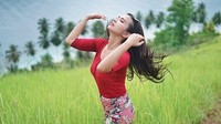 Presenter cantik itu kini juga tengah dekat dengan mantan suami Risty Tagor, Stuart Collin. Foto: Instagram Maria Vania