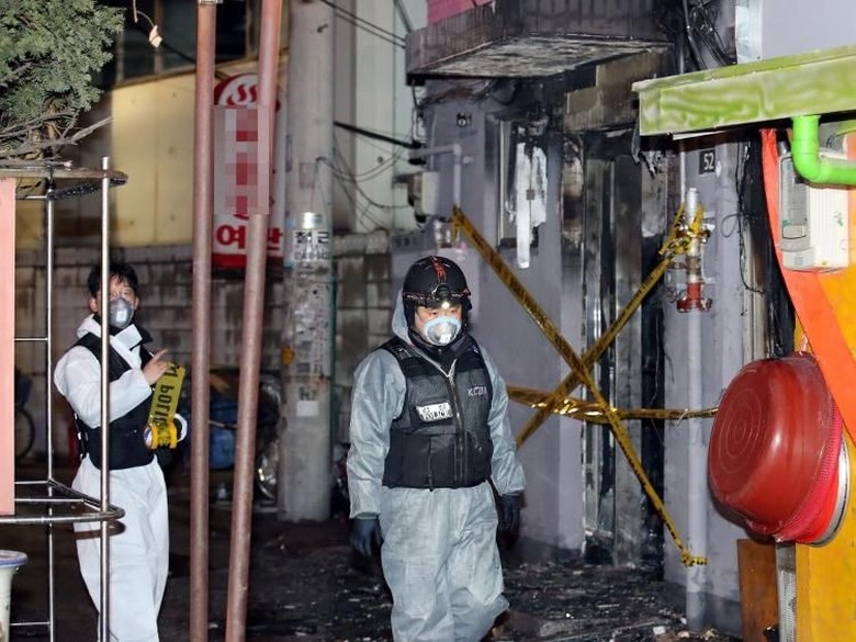 Marah, Pria Korsel Bakar Motel di Seoul Hingga Tewaskan 5 Orang Marah, Pria Korsel Bakar Motel di Seoul Hingga Tewaskan 5 Orang