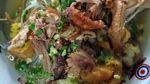 Saat Hujan 8 Netizen Ini Hangatkan Badan dengan Nyoto Ayam yang  Sedap Ini