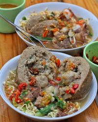 Dingin-dingin Begini Enaknya Ngebakso di 5 Tempat Ini