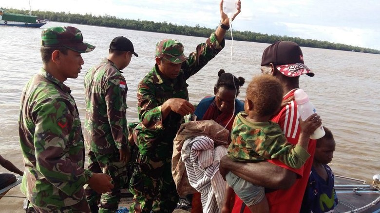 Selama 3 Bulan TNI Obati Anak-anak Penderita Campak di Asmat Selama 3 Bulan TNI Obati Anak-anak Penderita Campak di Asmat