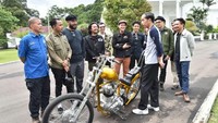 Dalam sebuah forum, Jokowi pun mengatakan alasannya tidak lagi mencantumkan motor custom tersebut. Dikatakan Jokowi, motor Chopperland itu dihibahkan ke anak laki-lakinya. Rusman/ Biro Pers Setpres