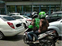 Deretan Kejadian Lucu Para Driver Ojek Online
