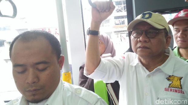  Pengurus DPD Gerindra DKI mengecek penataan kawasan Tanah Abang, Sabtu (20/1/2018)
