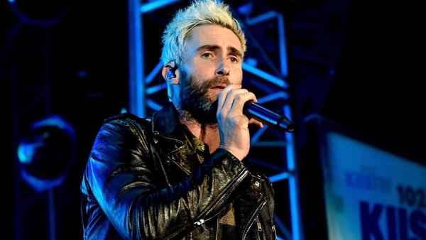 Ini Bukti Kalau Adam Levine Doyan Ngopi dan Bisa Masak!