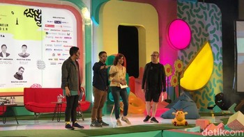 Di sesi kedua ada News Anchor & Talkshow Najwa Shihab. Ia bercerita bagaimana dia kerap dilanda kegalauan saat mendirikan usaha rintisan digitalnya. (Foto: detikINET/Adi Fida Rahman)