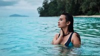 Stuart Collin bahkan memposting foto Maria Vania di Instagram. Ia juga menuliskan caption soal kehidupan dalam unggahan tersebut. Foto: Instagram Maria Vania