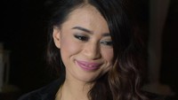 Soal kebutuhan biologis, Angie mengaku sudah tidak mau terlalu ambil pusing. Foto: Noel/detikHOT
