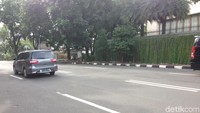 Peristiwa ini terjadi di Jalan Pakubowono VI, Kebayoran Baru, Jakarta Selatan, Minggu (21/1/2018) pagi sekitar pukul 10.00 WIB. Ini lokasinya saat difoto pada pukul 16.07 WIB (Foto: Ibnu Hariyanto/detikcom)