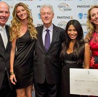 Menjadi Duta Global PBB, Anggun mendapat kesempatan untuk berkenalan dengan Presiden ke-42 AS Bill Clinton dan supermodel Gisele Bundchen. (Foto: Instagram)