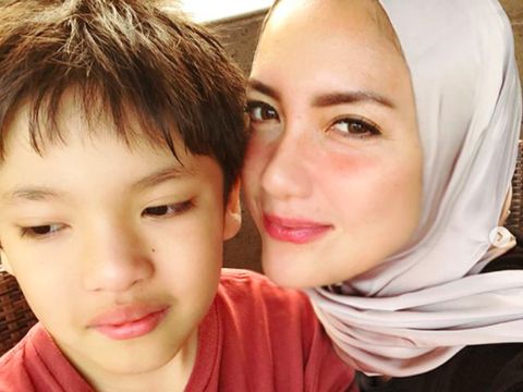 Resolusi 2018, Tia Ivanka Akhirnya Mantap Berhijab? 