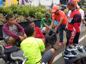 3 Bulan Bersih Sampah, Aksi Pungut Sampah Digelar di CFD Bundaran HI