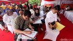 2.000 Warga Antre Bikin Paspor di Monas