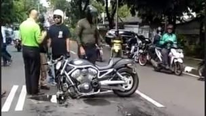 Mau Konvoi Pakai Moge? Catat Tips Ini Baik-baik