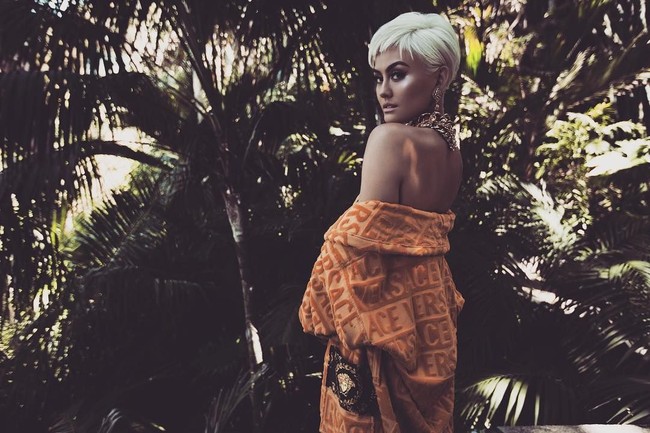 Pose Makan Agnez Mo, Duma Riris Sampai Sheryl Sheinafia yang Menarik Perhatian