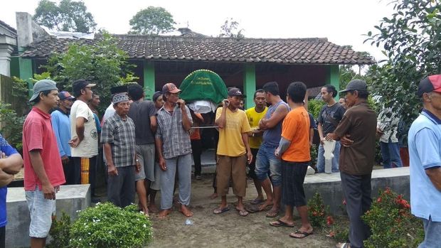 Korban, Sarju, telah dimakamkan