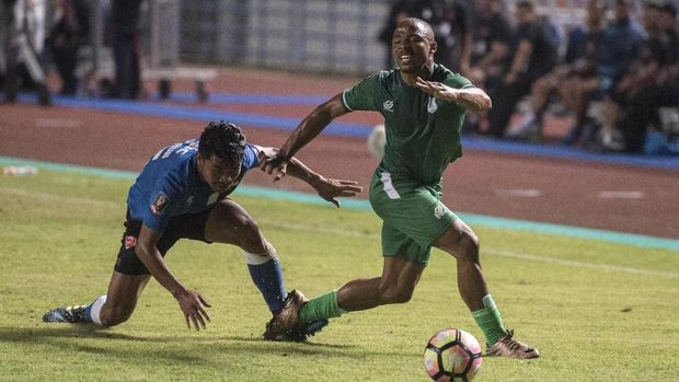 PSMS Medan lolos ke semifinal Piala Presiden usai mengalahkan Persebaya Surabaya.