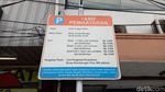 Foto: Warga Kembali Bayar Parkir Lewat Mesin di Jl Sabang