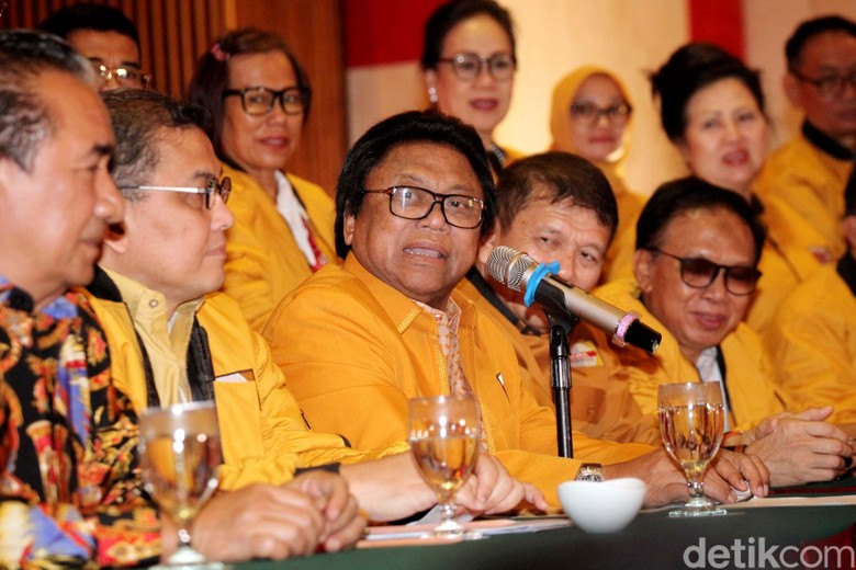 OSO Sebut Ada Pihak yang Siapkan Partai Jika Hanura Gagal Verifikasi OSO Sebut Ada Pihak yang Siapkan Partai Jika Hanura Gagal Verifikasi