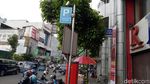 Foto: Warga Kembali Bayar Parkir Lewat Mesin di Jl Sabang