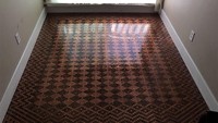 Ini penampakan uang receh yang disulap menjadi karpet. Istimewa/Boredpanda.